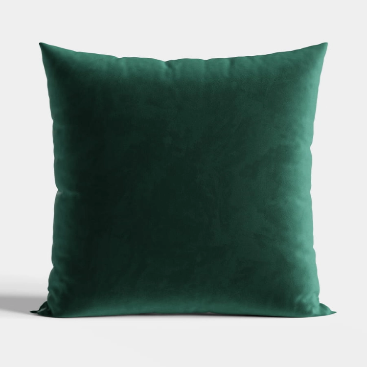 Szmaragdowa poszewka dekoracyjna VELVI o wymiarach 40x40 cm, wykonana z miękkiej tkaniny velvet. Gładka faktura, intensywny kolor i eleganckie wykończenie z krytym zamkiem błyskawicznym sprawiają, że to idealny dodatek do salonu lub sypialni.